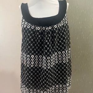 Black and white cool top